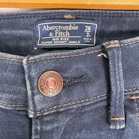 Abercrombie & Fitch Dark Wash Mid Rise Super Skinny Jeans Size 26 - Picture 4 of 12